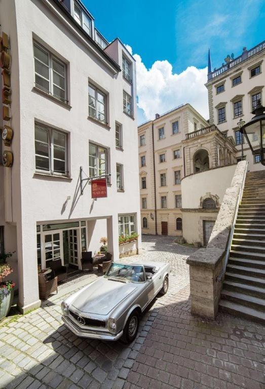 Hotel Am Rathaus Augusta Esterno foto